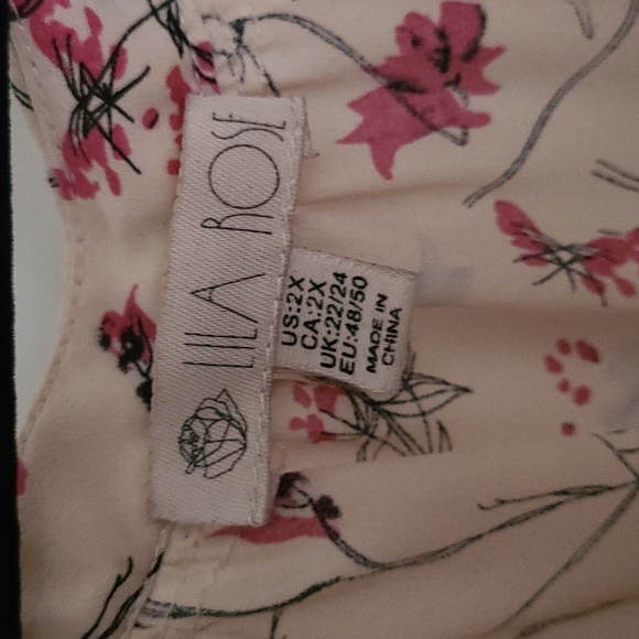 Floral Blouse - Picture 3 of 4